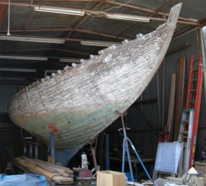 Cali 32, Altamar. In the shed, stripped